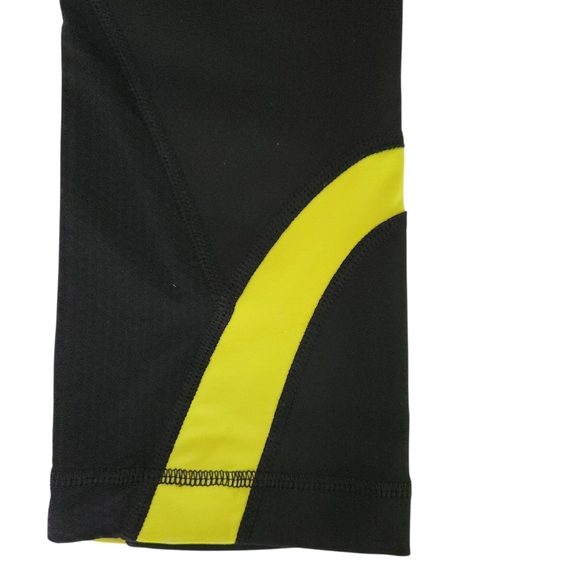 LULULEMON Run: Inspire Crop II black and yellow size 4 - Picture 3 of 14